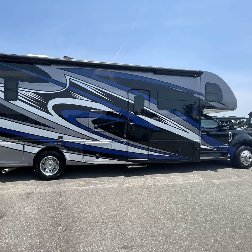 FOR SALE GENUINE 2023 Thor" Motor Coach"Omni RS36 Class C Ready for Shipment